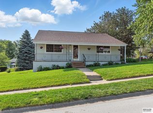 5415 N 68th St, Omaha, NE 68104