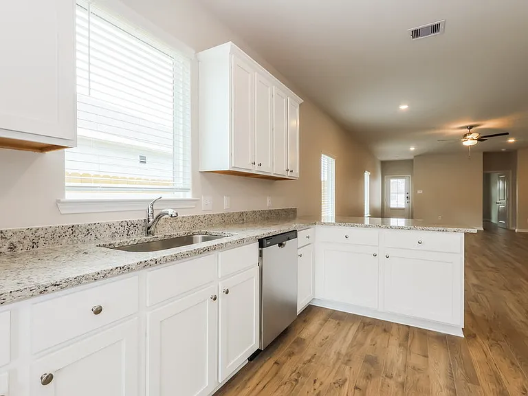 15648 Plum Brook Dr — Photo 7