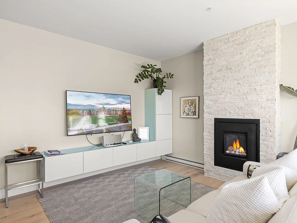 1st image of 595 Pandora Ave #405