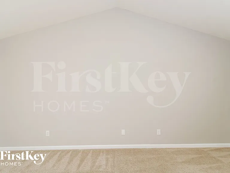 227 Sawyer Ln — Photo 9