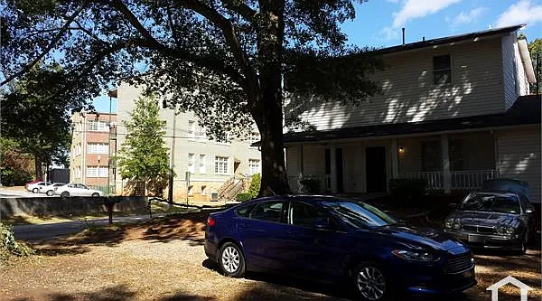 2 bed, 900 sqft, $900 — Photo 2