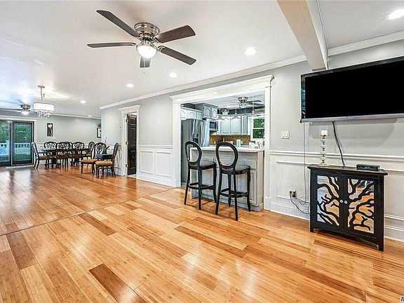 3rd image of 149 Rollstone Ave