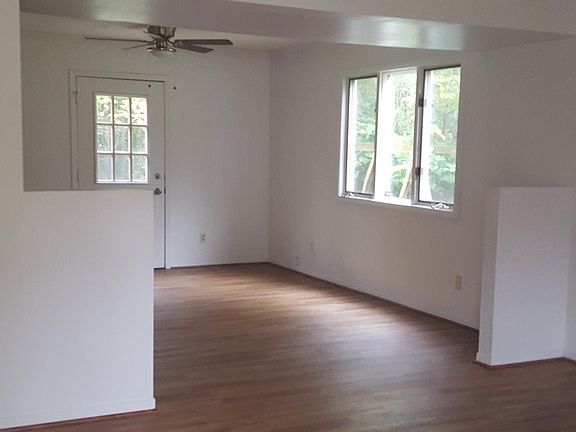 4th image of 435 Clifton Dr NE