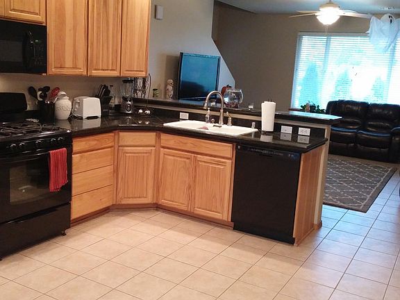 4th image of 107 Fire Station Ln