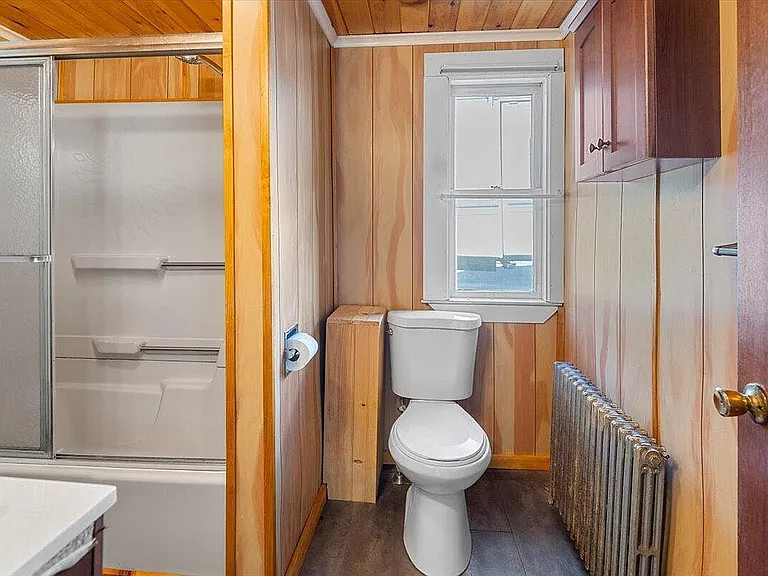 15 Pleasant St — Photo 10