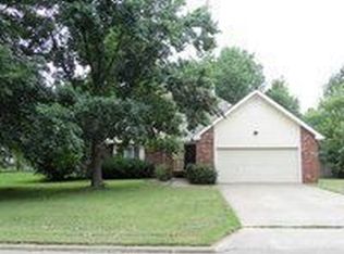 5438 S Roanoke Ave, Springfield, MO 65810