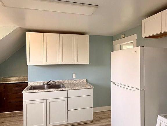 4th image of 2011 Madison STREET