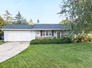 2516 N Summit St, Appleton, WI 54914