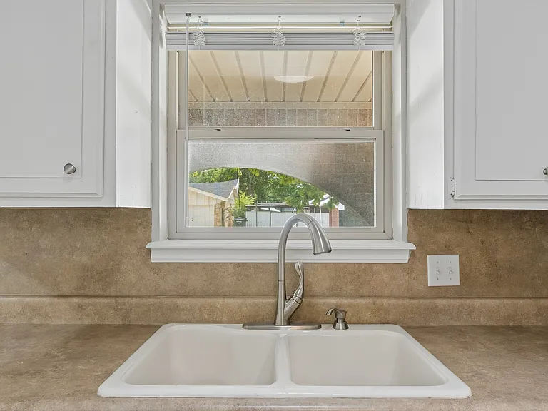 101 Oakside Dr — Photo 6