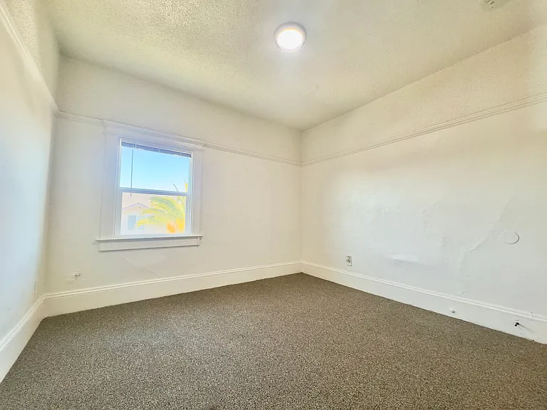 3647 West St — Photo 35