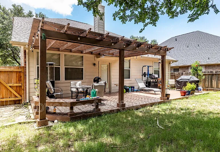 551 Ginsberg Dr — Photo 22