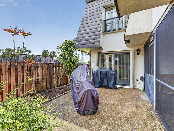 3rd image of 2539 NW 99th Avenue
