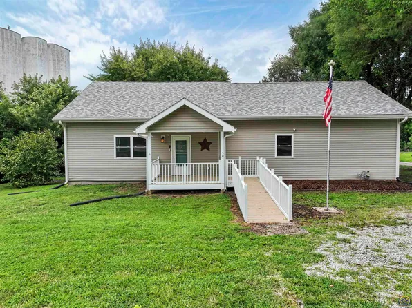 503 Indiana Ave, Holton, KS 66436