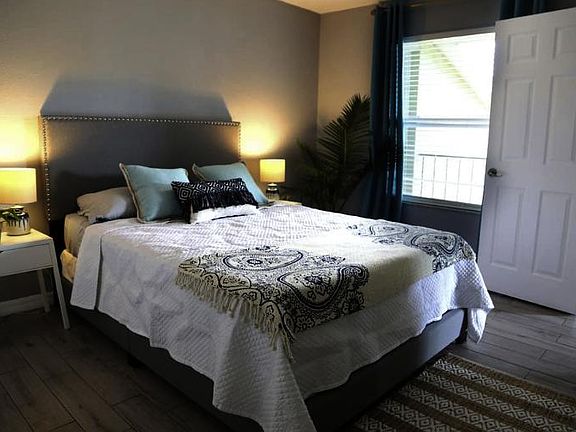 2nd image of 4748 Walden Cir