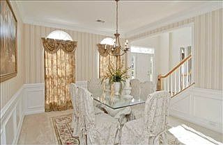2nd image of 405 Gunnison Dr