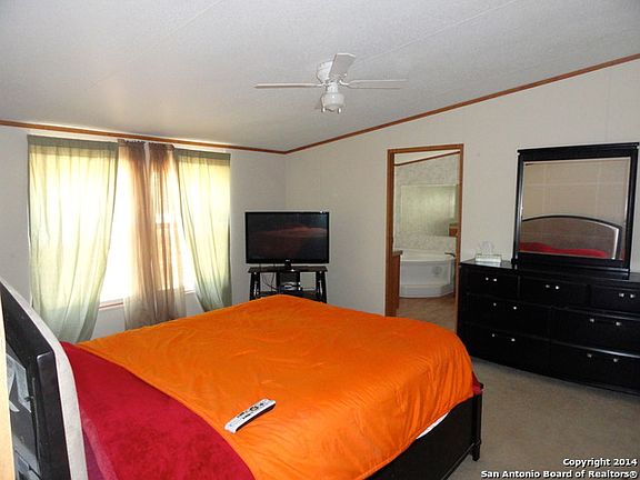 5th image of 405 Avery Cir