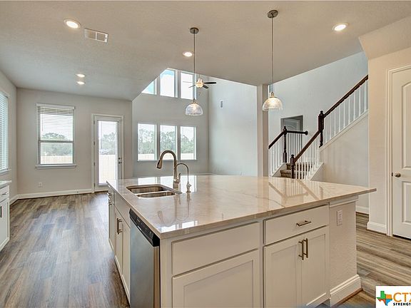 5th image of 2263 Meadow Way St