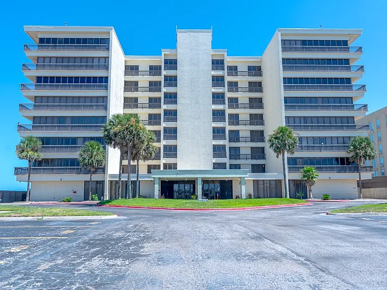 15002 Windward Dr #706 — Photo 1