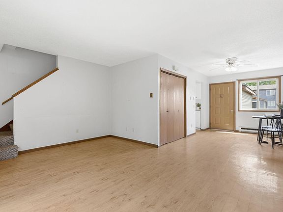 2nd image of 333 Odanah Ave APT 4A