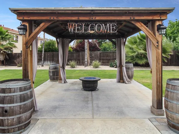 9735 Heatherhearst Dr, Chowchilla, CA 93610