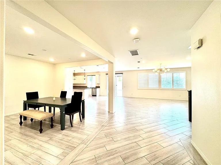 6832 Cache Way — Photo 3