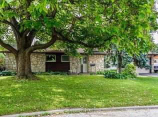 84 Cleadon Dr, Ottawa, ON K2H 5P3