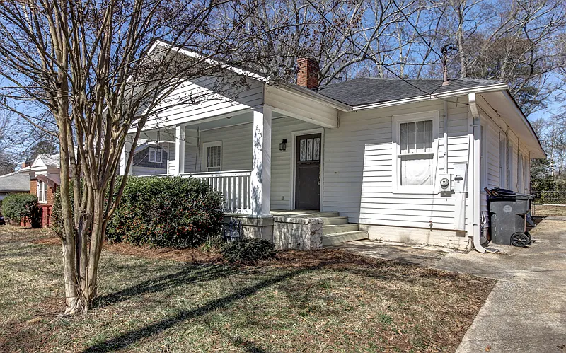 Thompson Avenue-1825 - 1 — Photo 1