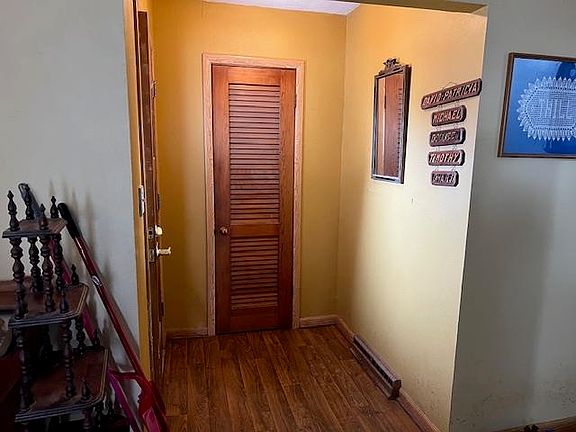 3rd image of 2585 S Van Brocklyn Rd