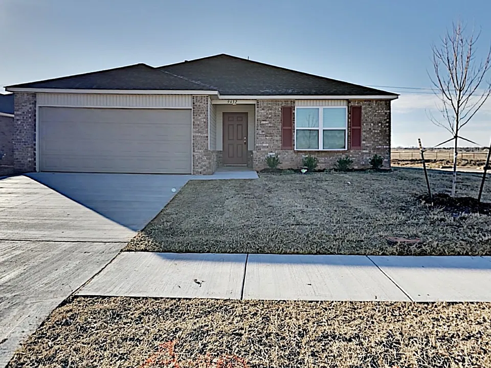 9432 SW 44th Ter