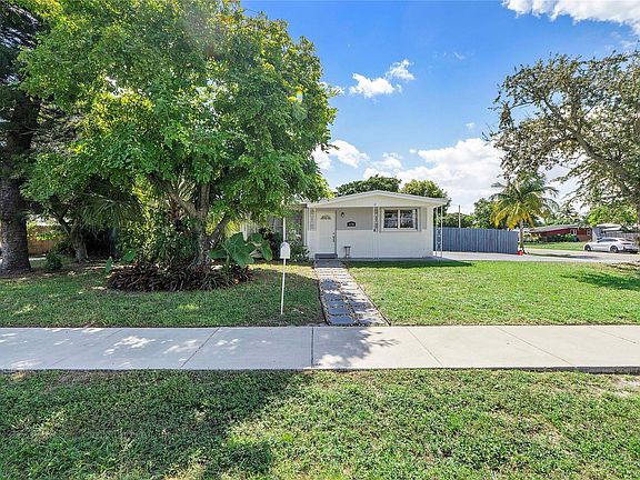 3rd image of 1130 NW 42nd Court