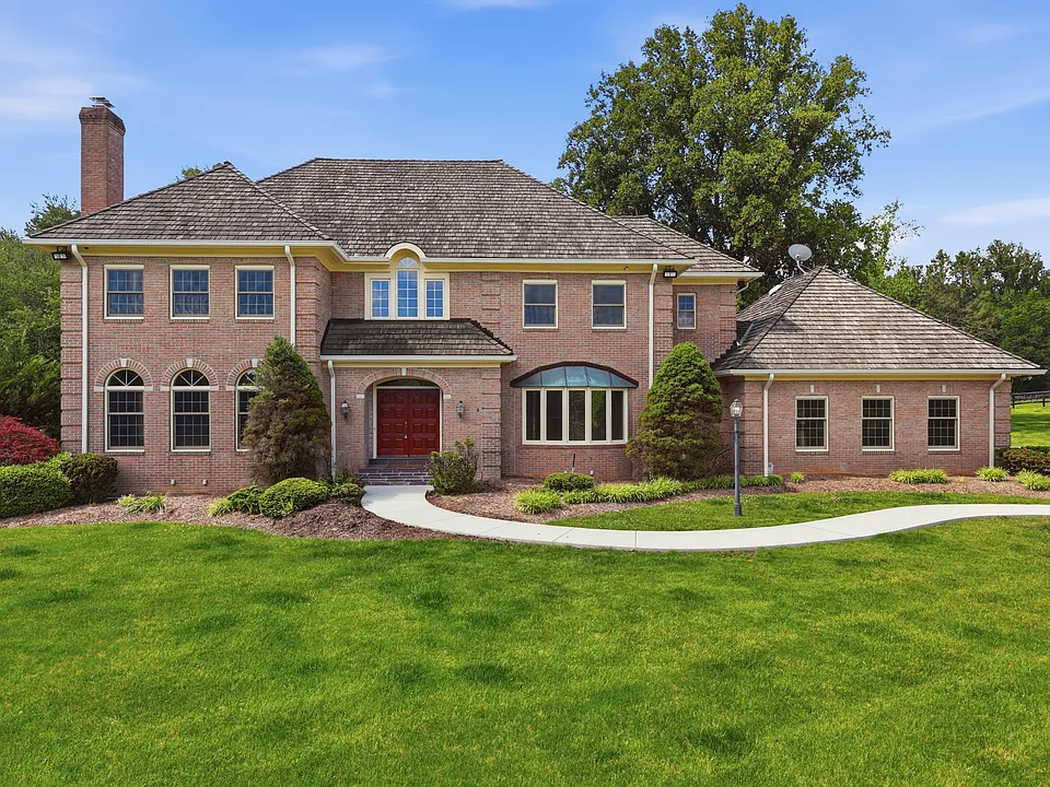1051 Kelso Rd