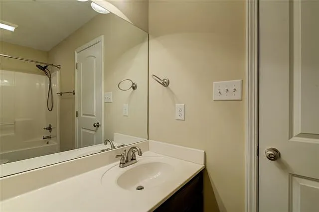 805 Concord Crossing Ln — Photo 29