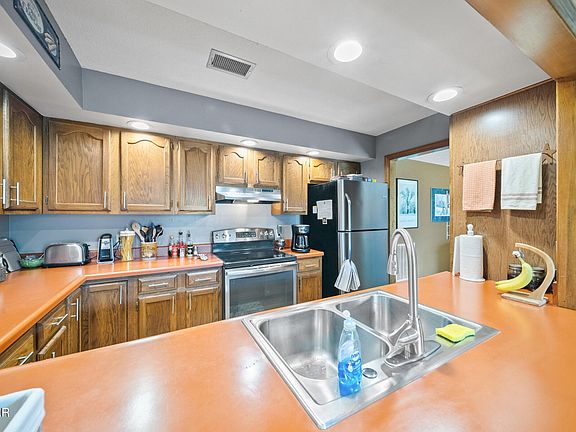 5th image of 429 Deer Path Ln APT 203