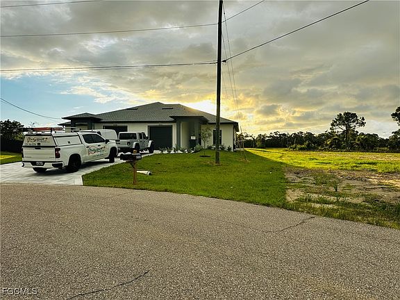 4th image of 2933 NW 25th Ln