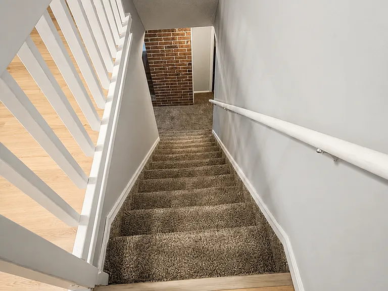 1224 E Selma St — Photo 17