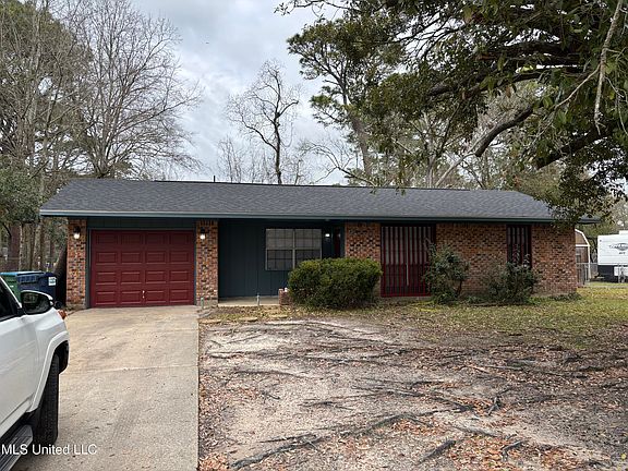 2nd image of 2512 Parkdale Cir