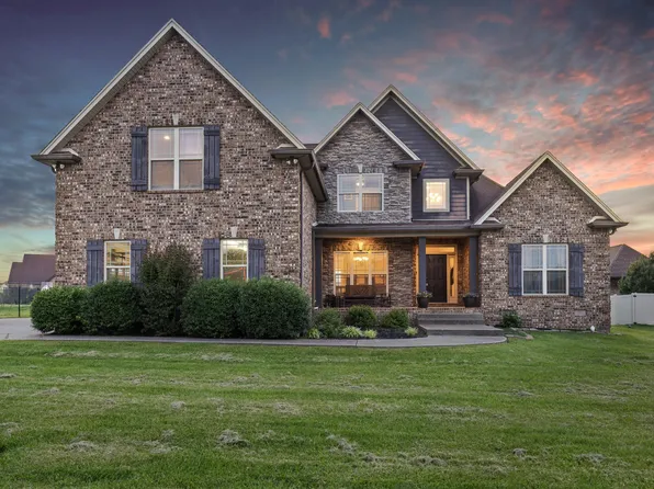 2222 London Ln, Greenbrier, TN 37073