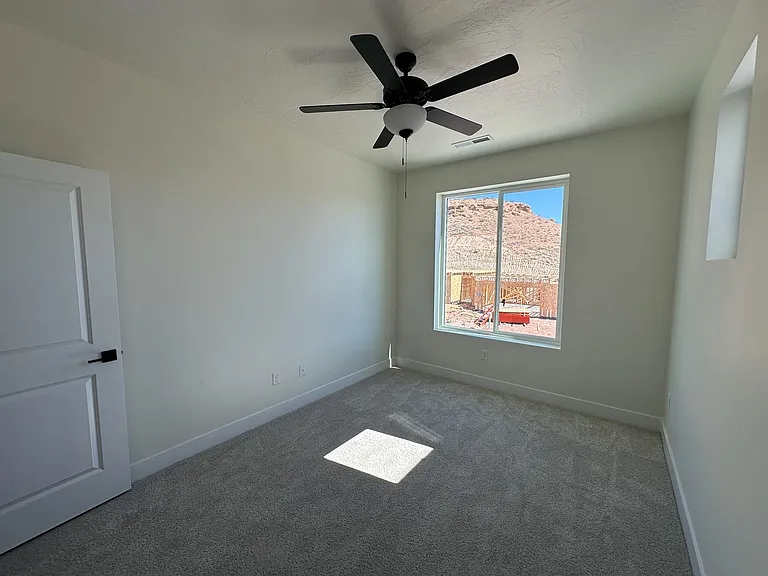 915 S Willow Dr — Photo 23