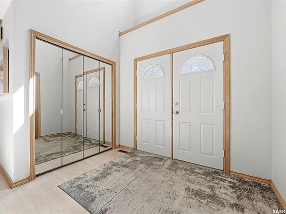 3rd image of 4221 Wascana RIDGE