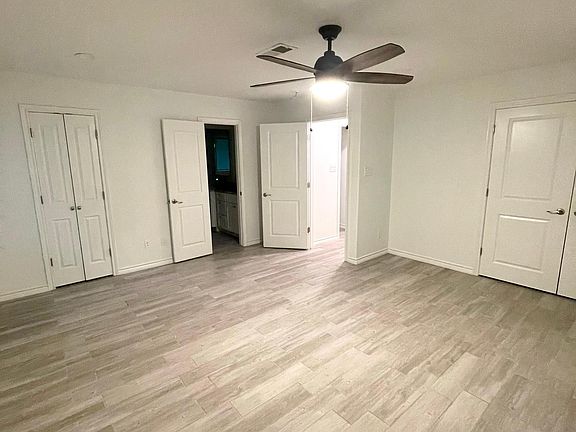 5th image of 129 Merry Mark Dr