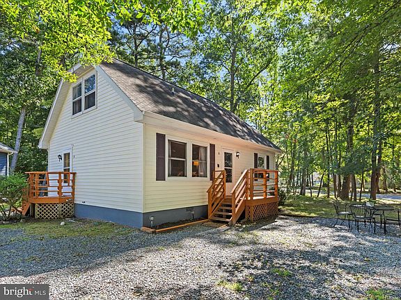 2nd image of 31 Nottingham Ln