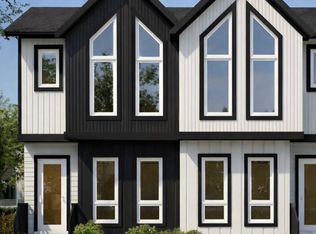 3128 E 39th St SW, Calgary, AB T3E3J1