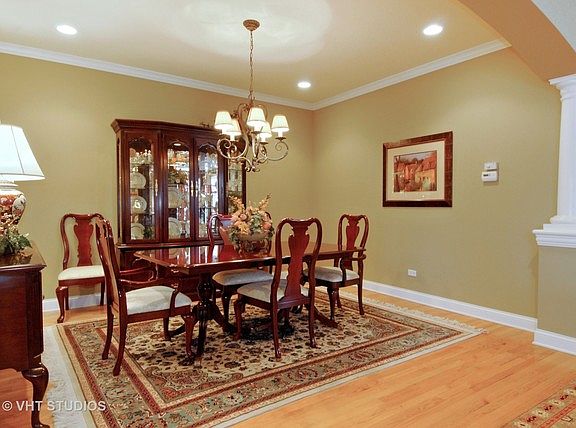 5th image of 2151 Lillian Ln