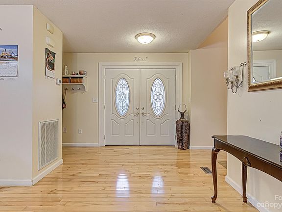 3rd image of 2549 Fitipaldi Dr
