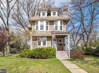 221 W Pine St, Audubon, NJ 08106