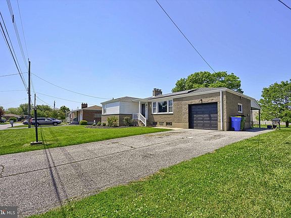 2nd image of 2740 Clearbrook Blvd