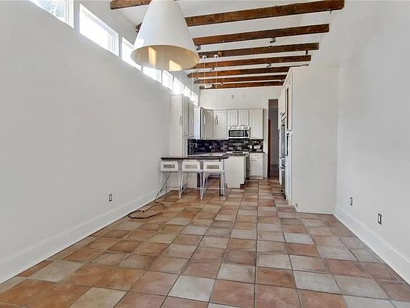 3rd image of 1025 Lyons St