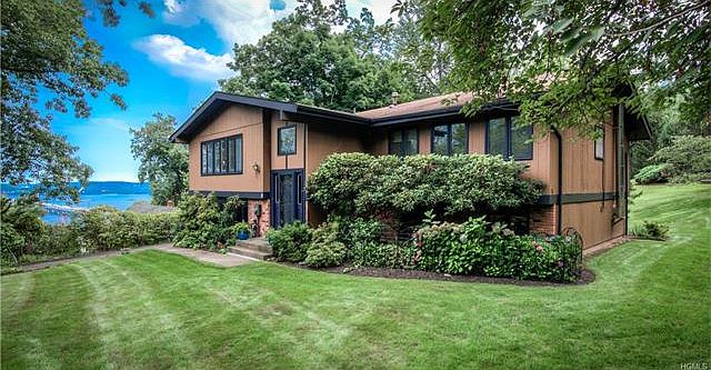 1st image of 8 Townsend Ave