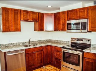 1216 6th Ave N #1, Seattle, WA 98109
