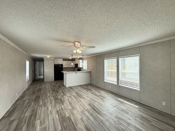 4th image of 101 Scenic Ln